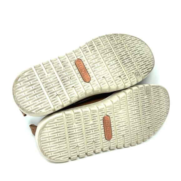 Vionic Uptown Women's Loafers Camel Leather Sz 6 Wide Excellent Condition w Box - Picture 10 of 13